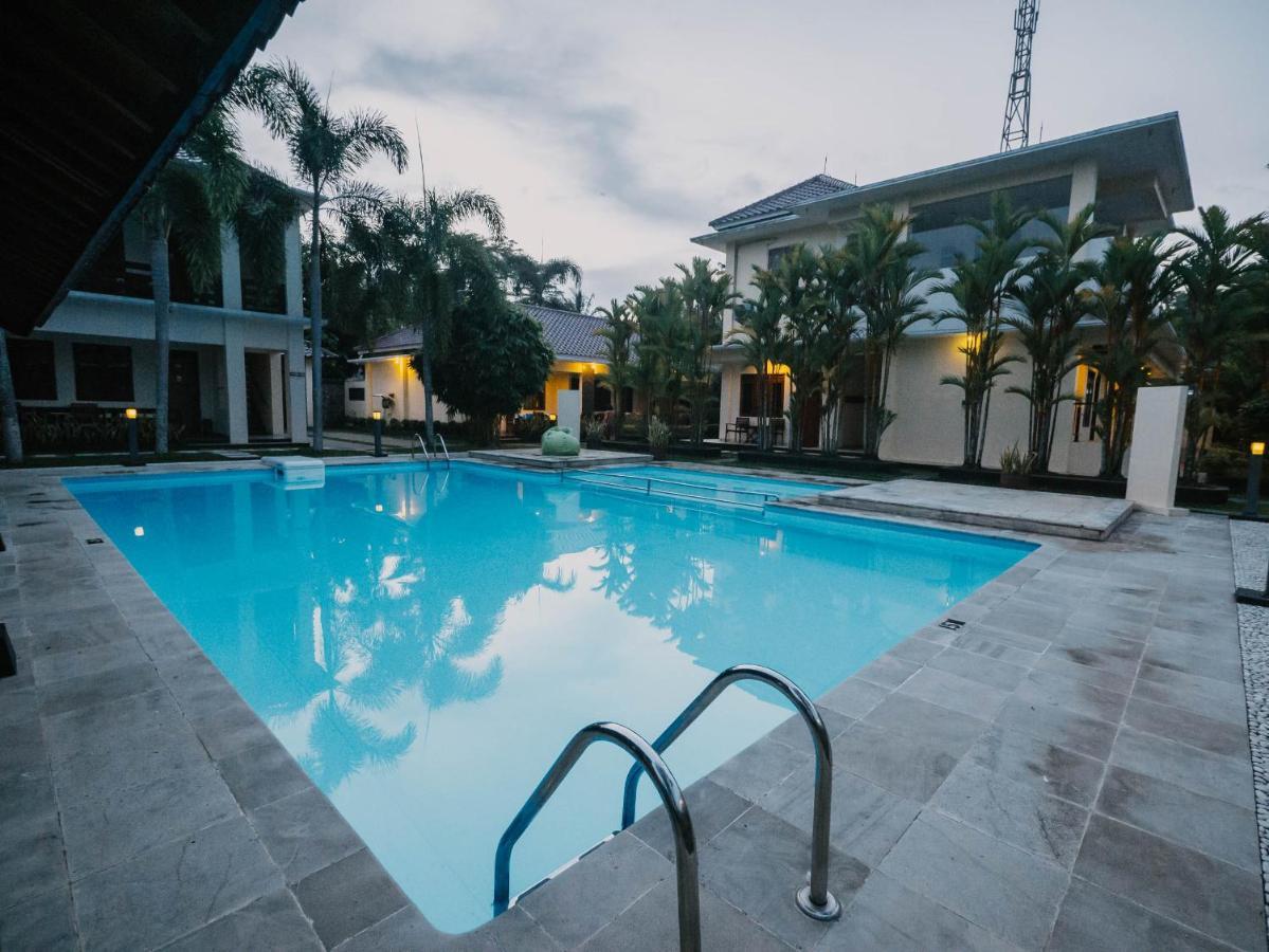 Sunrise Resort Batukaras Экстерьер фото