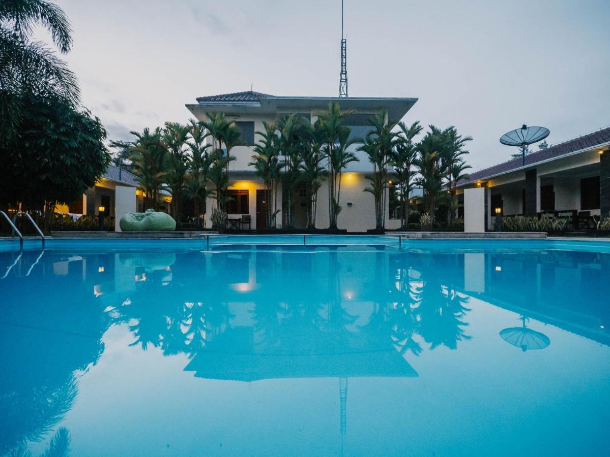Sunrise Resort Batukaras Экстерьер фото