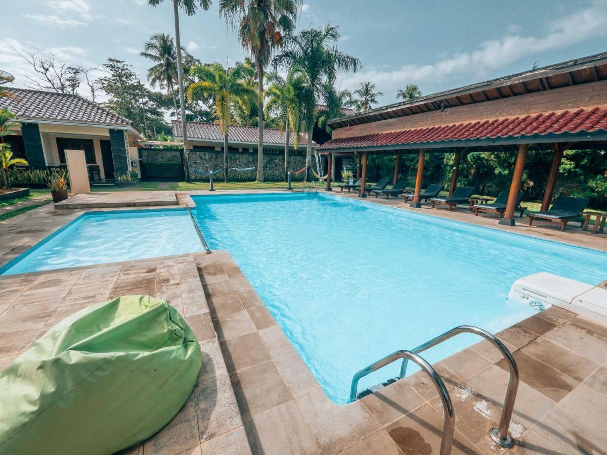 Sunrise Resort Batukaras Экстерьер фото